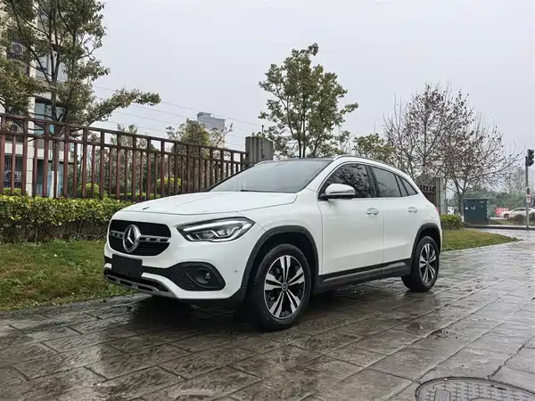 Mercedes-Benz GLA 2020