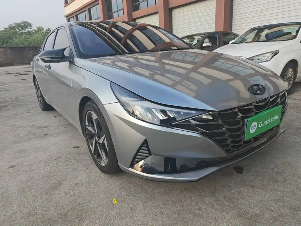 Hyundai Elantra 2023