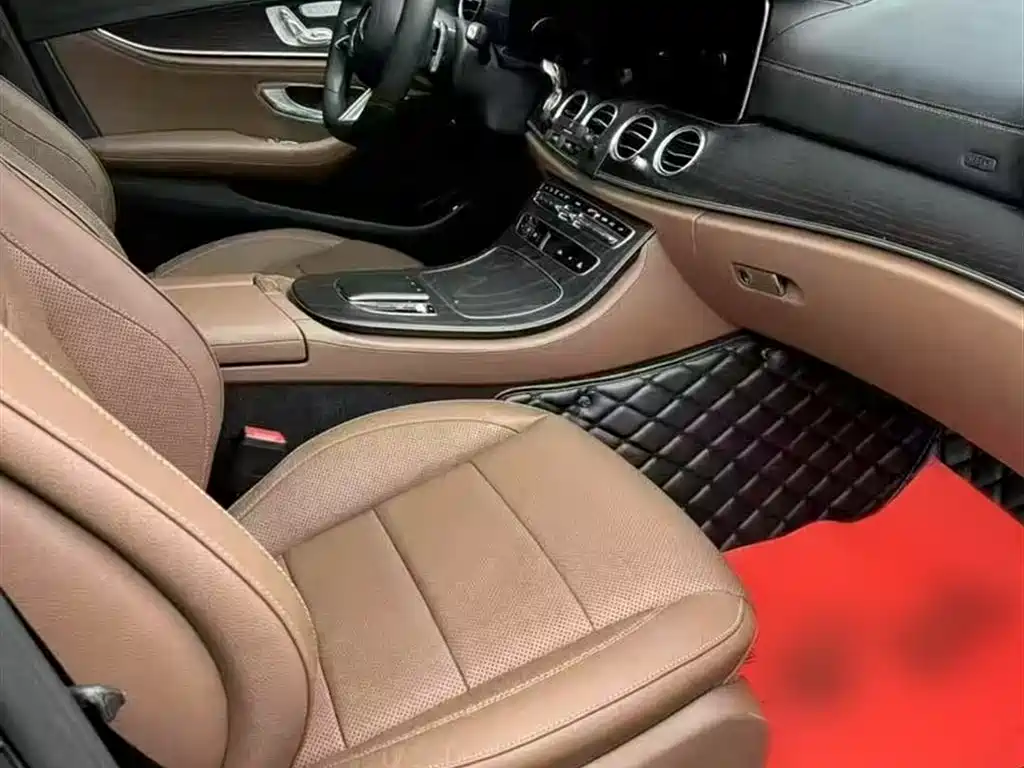 Mercedes-Benz E-Class 2023 — фото 14