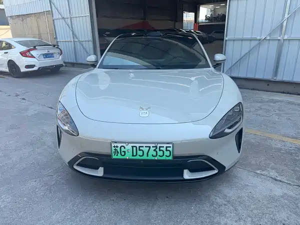Xiaomi SU7 2024