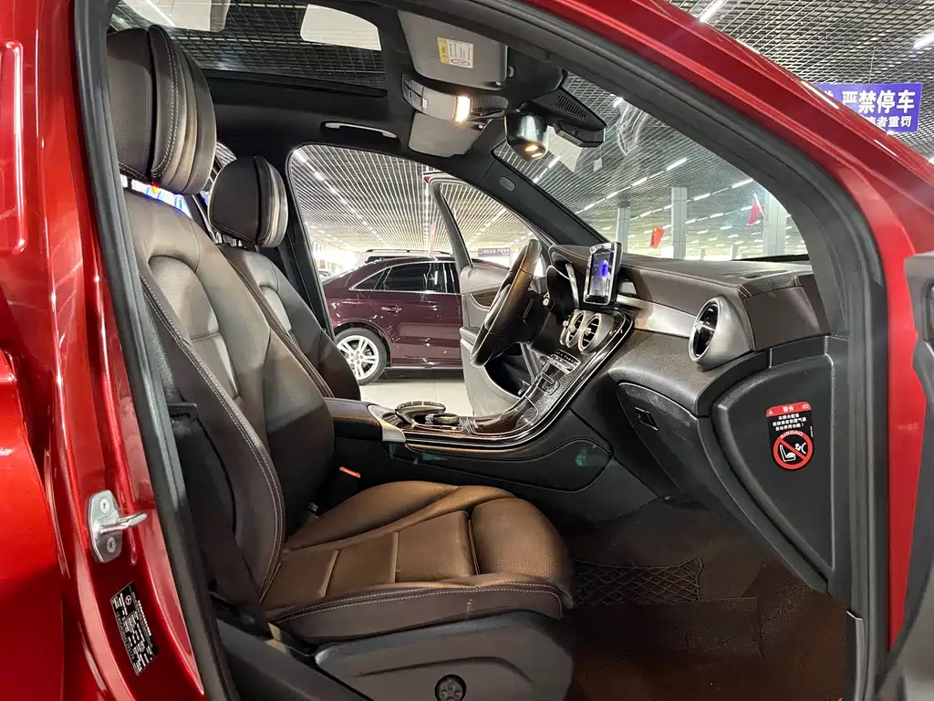 Mercedes-Benz GLC 2018 — фото 10