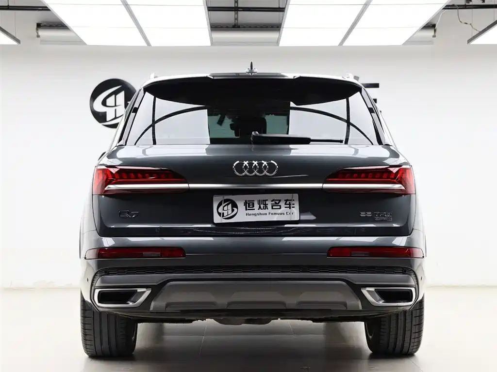 Audi Q7 2021 — фото 30
