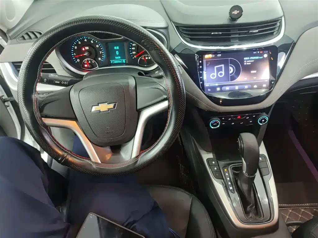Chevrolet Malibu 2016 — фото 10