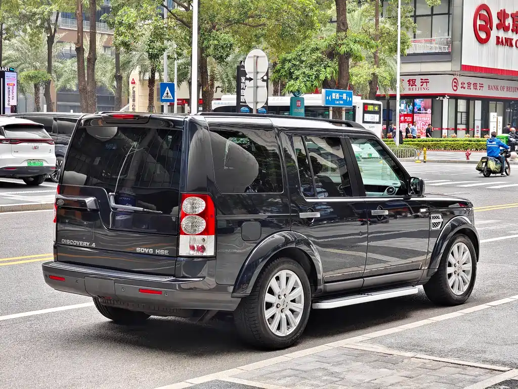Land Rover Discovery 2012 — фото 6