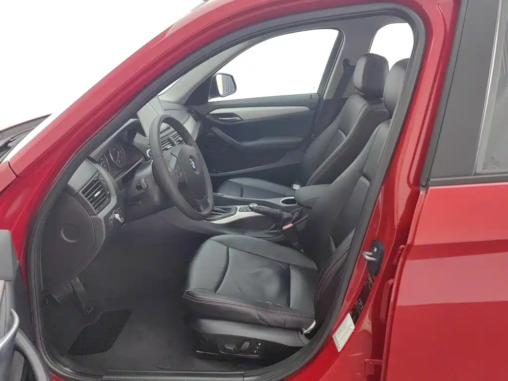 BMW X1 2014 — фото 10