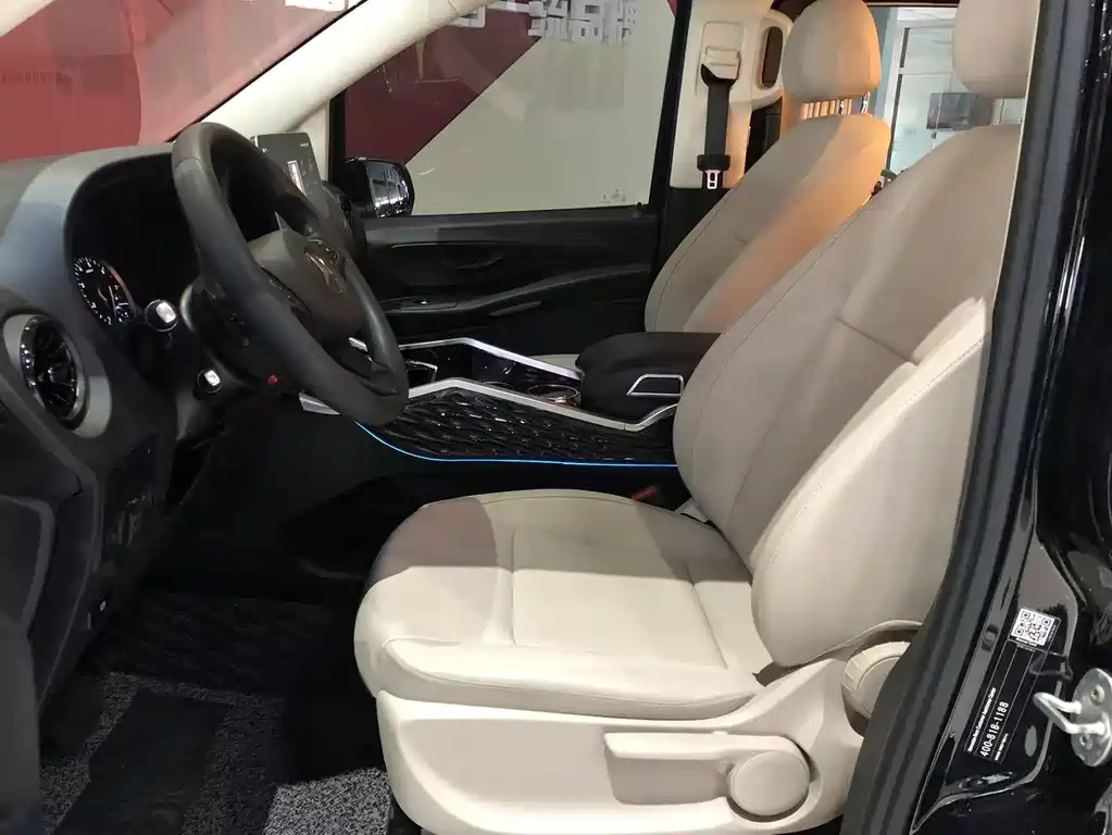 Mercedes-Benz Vito 2023 — фото 11