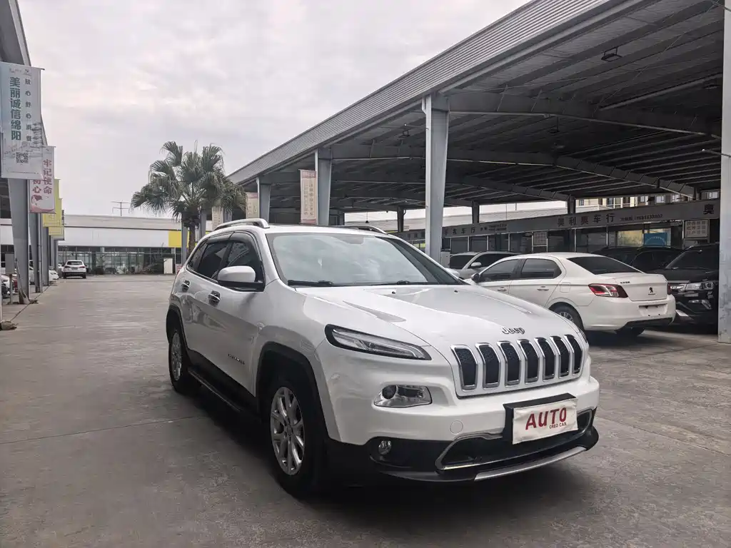 Jeep Cherokee 2018 — фото 3