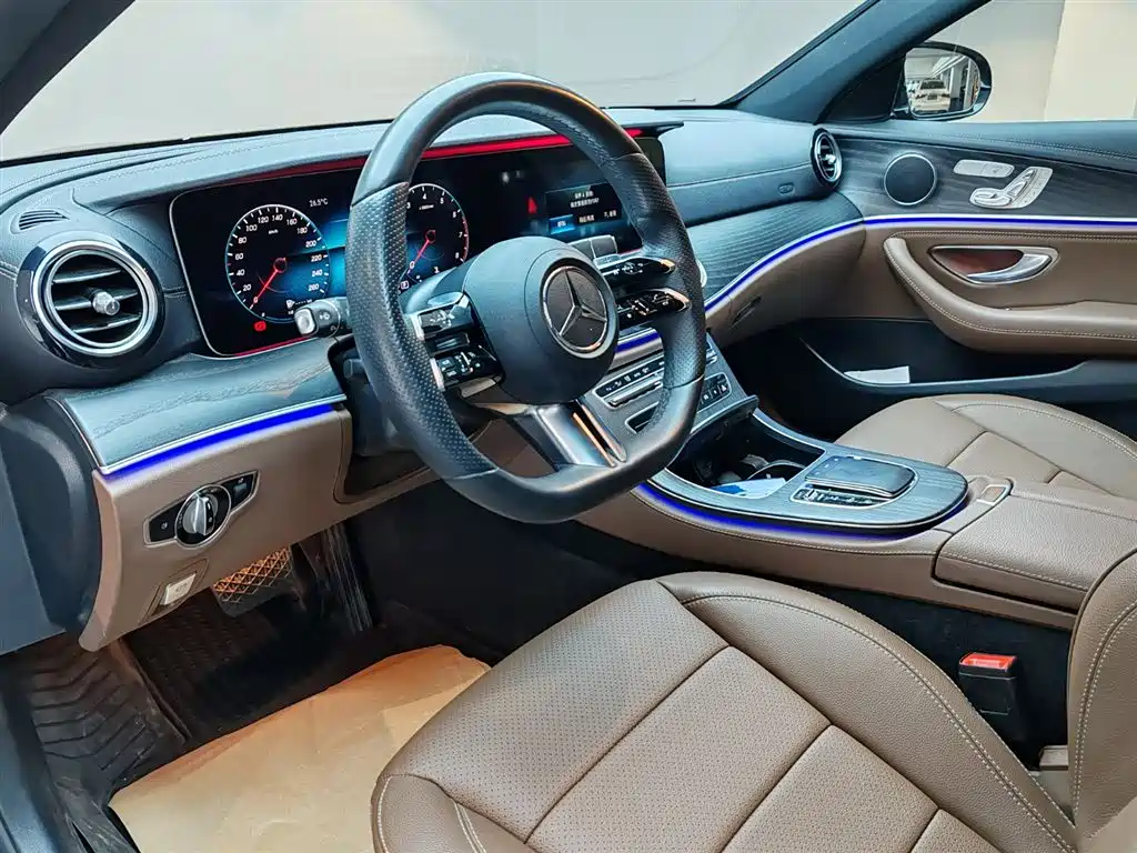 Mercedes-Benz E-Class 2021 — фото 16