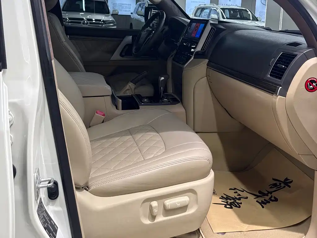Toyota Land Cruiser 2016 — фото 15