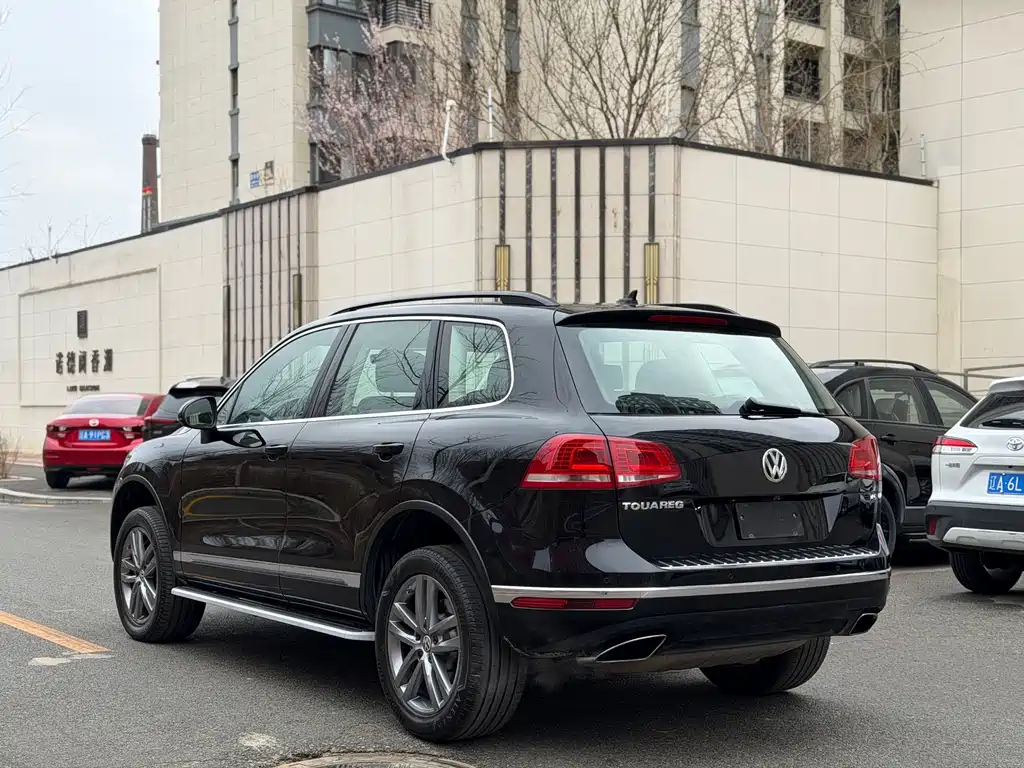 Volkswagen Touareg 2018 — фото 6