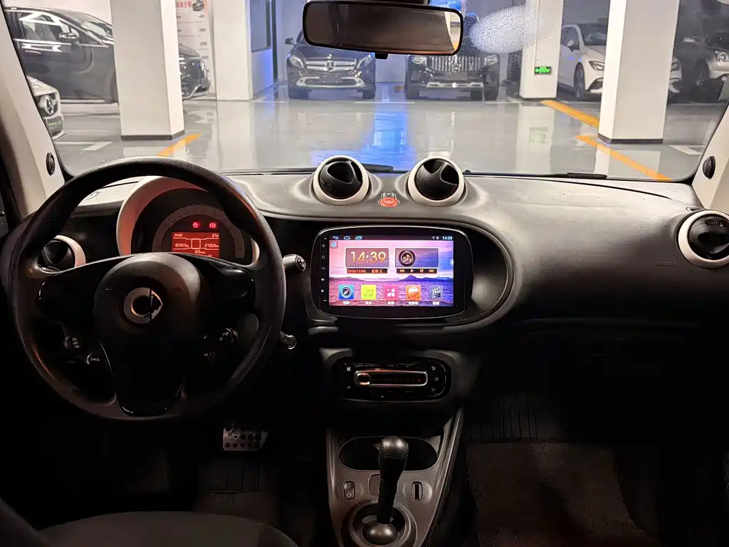 smart fortwo 2016 — фото 12