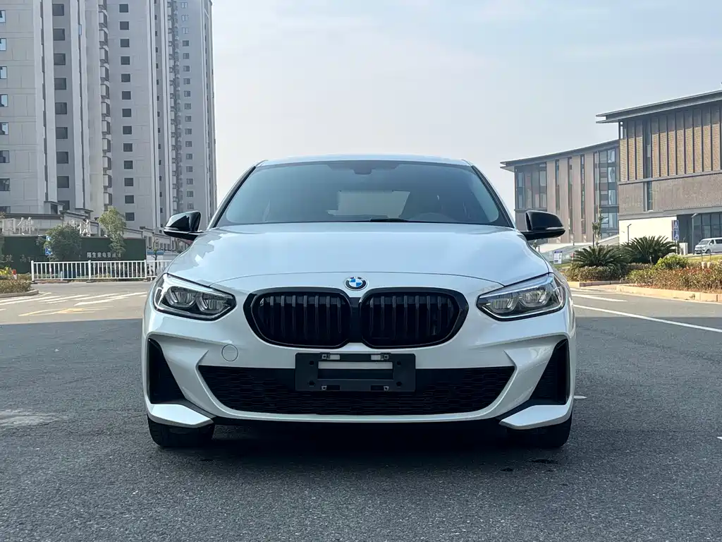 BMW 1 Series 2023