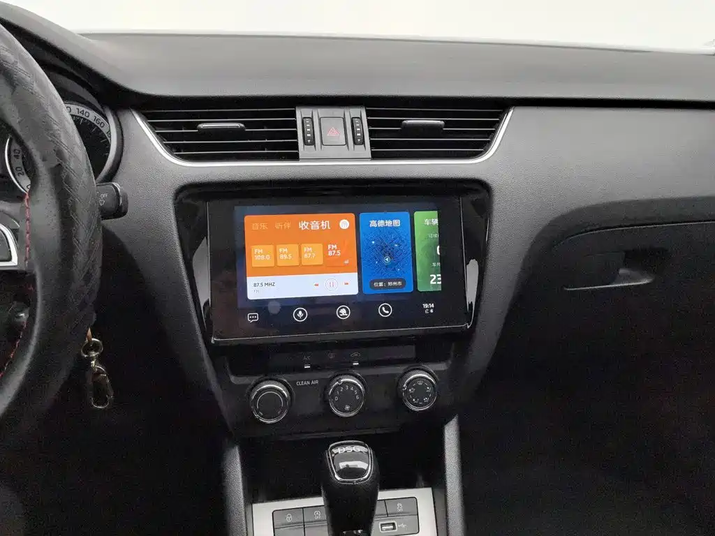 Skoda Octavia 2019 — фото 12