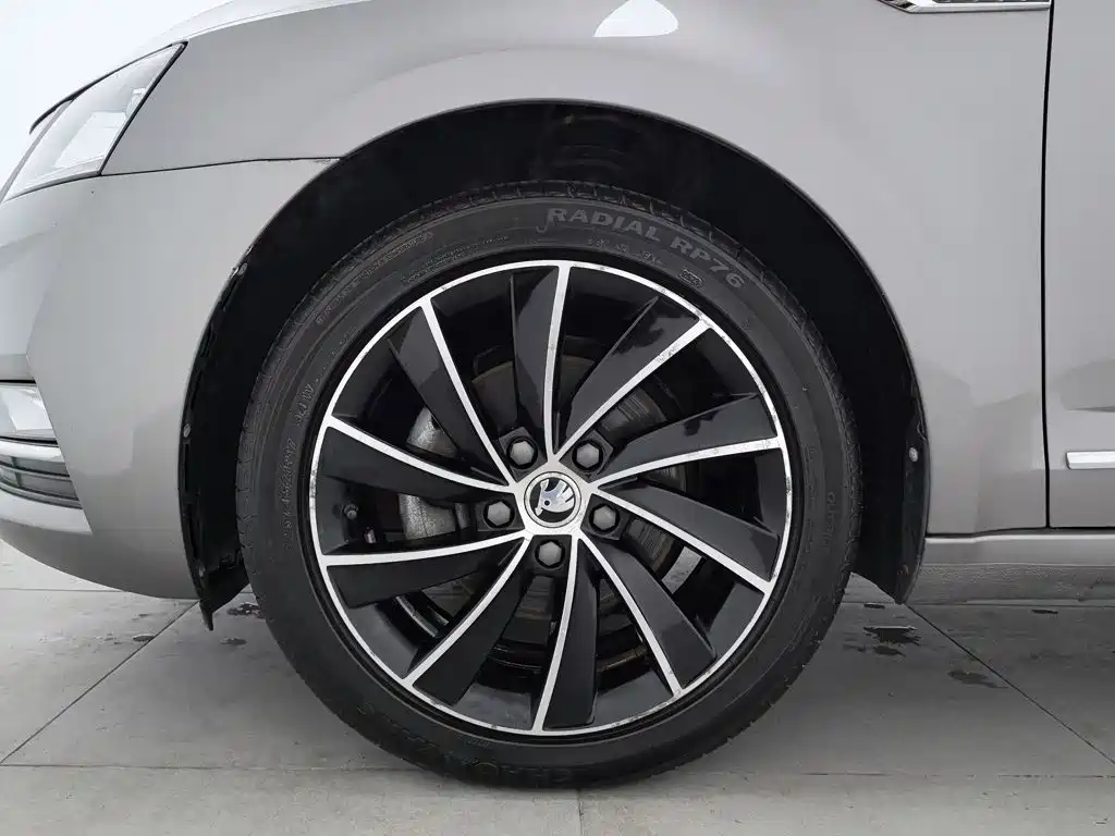 Skoda Octavia 2019 — фото 17