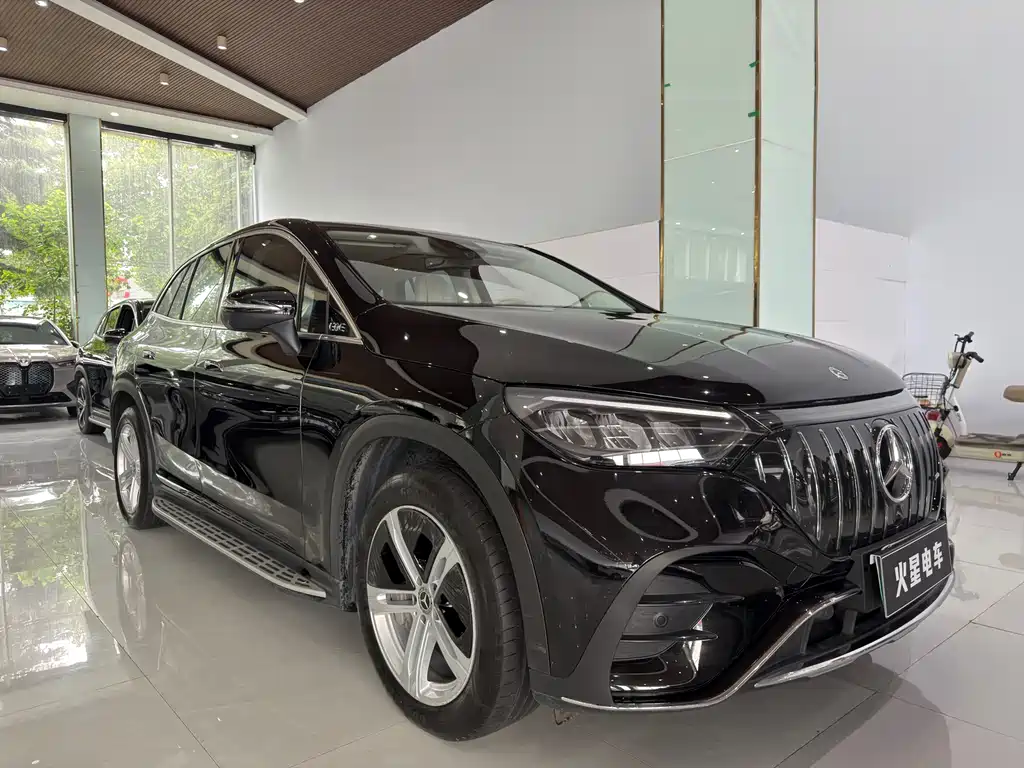 Mercedes-Benz EQE SUV 2023