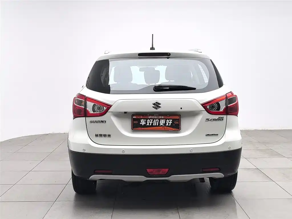 Suzuki S-Cross 2015