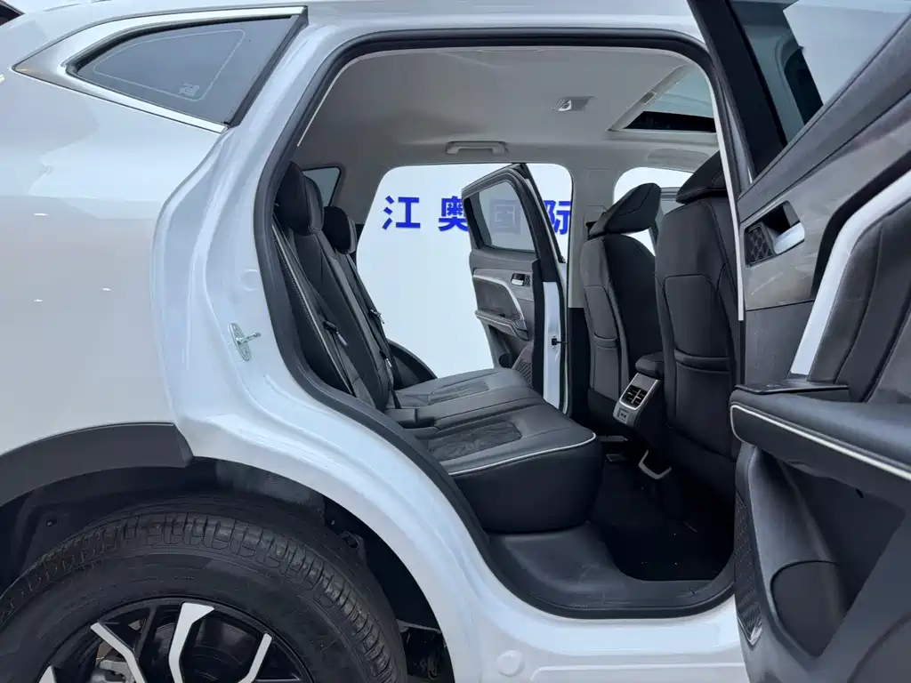 Haval H6 2023 — фото 18
