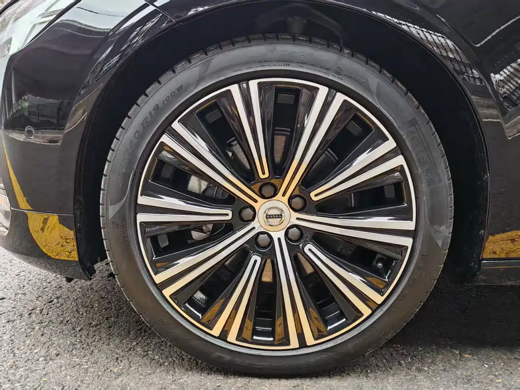 Volvo S90 2023 — фото 17