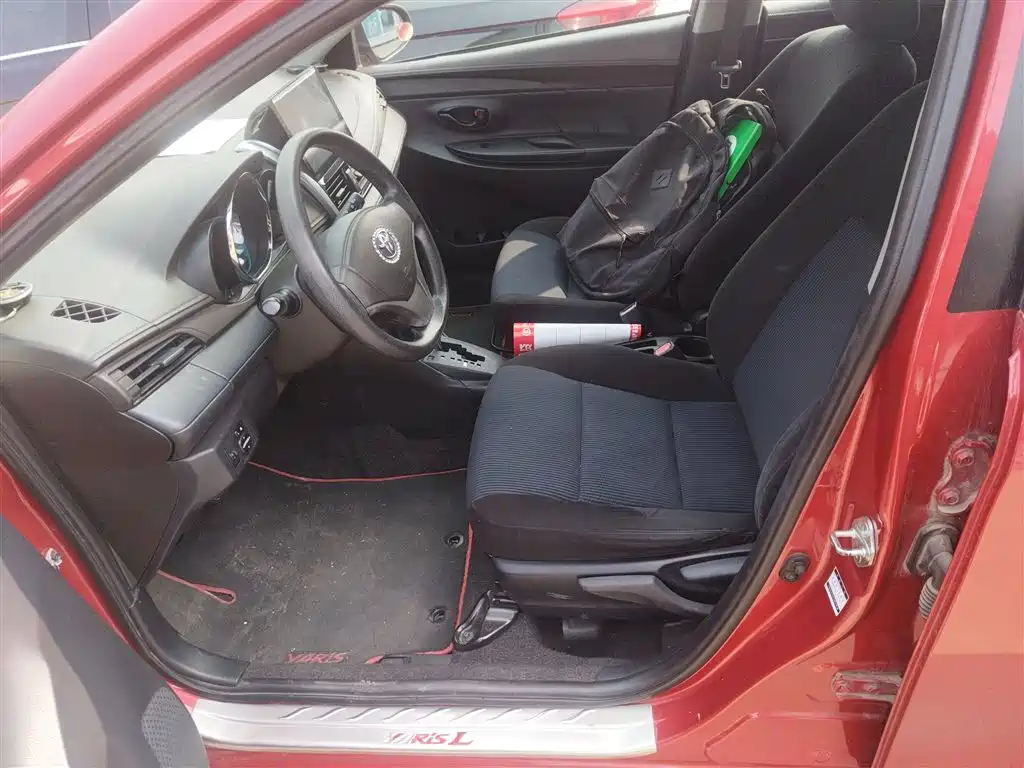 Toyota Yaris L 2016 — фото 15