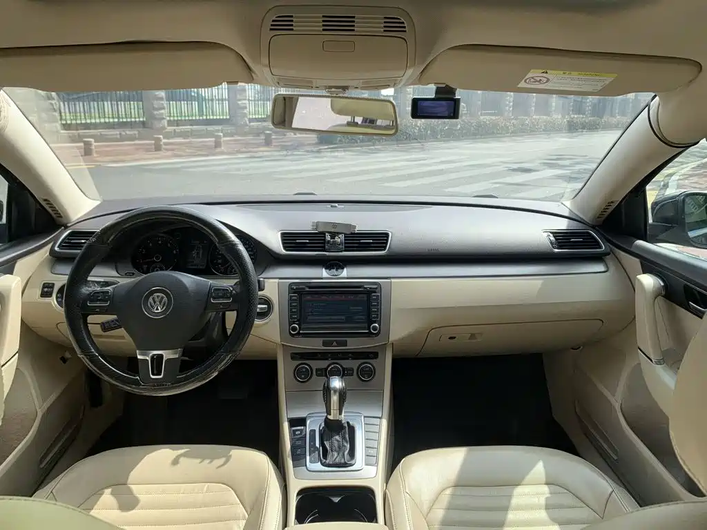 Volkswagen Magotan 2015