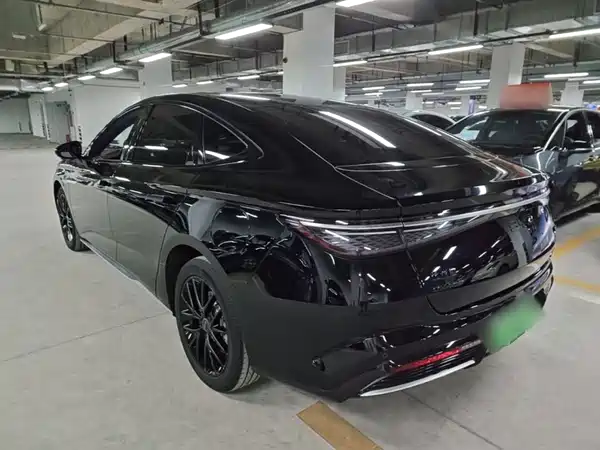 BYD Seal 07 DM-i 2025