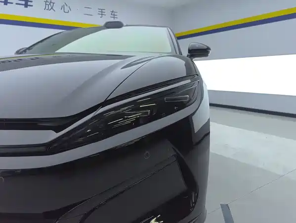 BYD Han L 2025