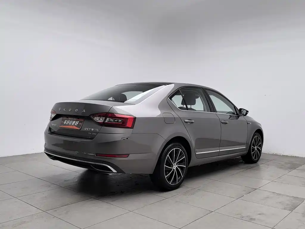Skoda Octavia 2019 — фото 2