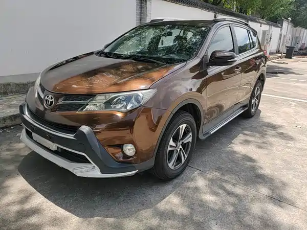 Toyota RAV4 2015