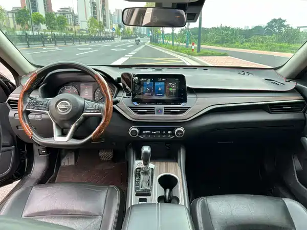 Nissan Teana 2022