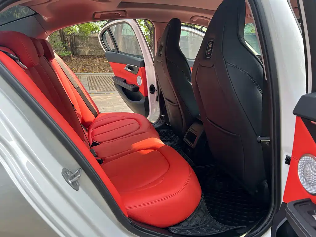 BMW 1 Series 2023