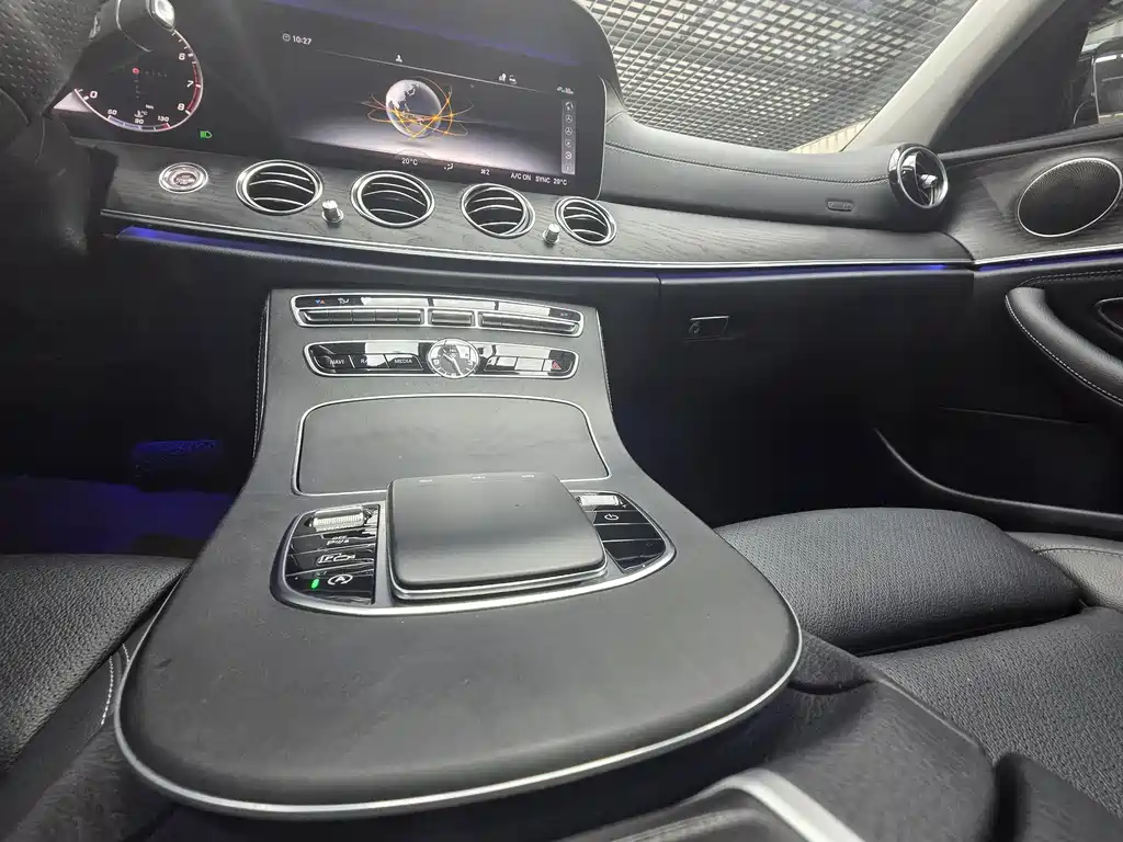 Mercedes-Benz E-Class 2020 — фото 12