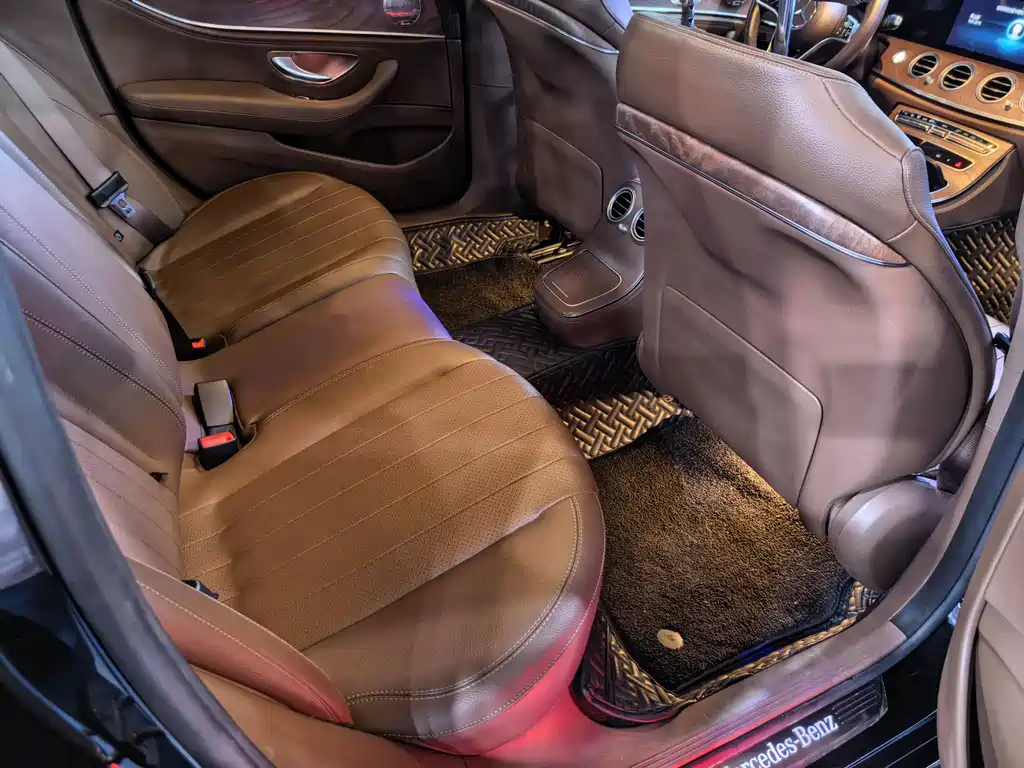 Mercedes-Benz E-Class 2021 — фото 12