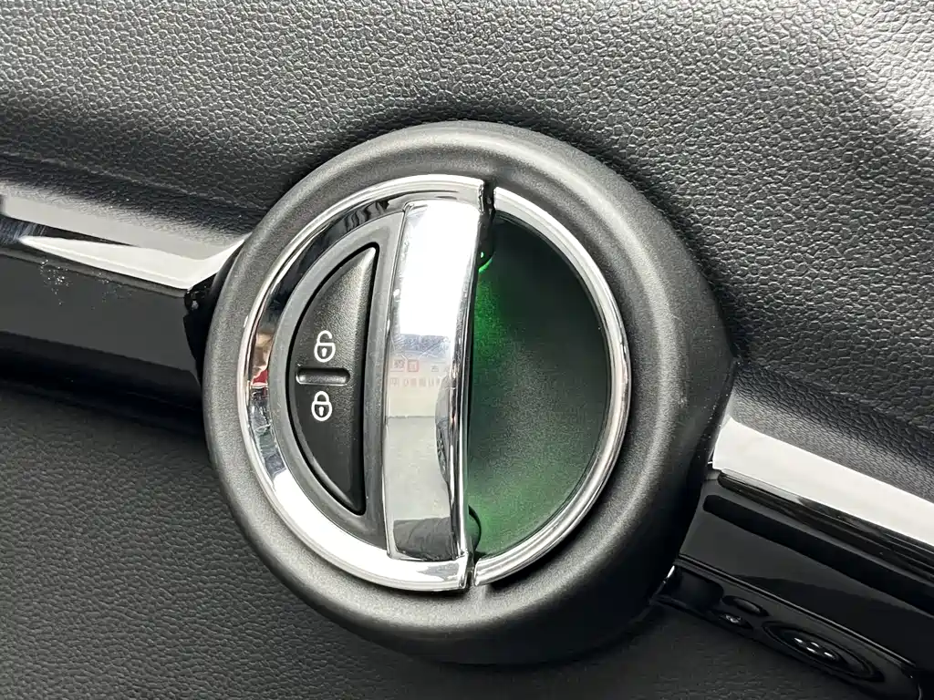 MINI MINI 2018 — фото 12
