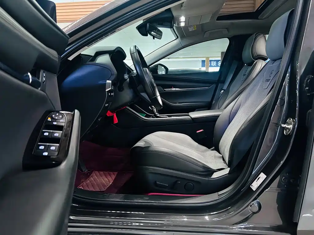 Mazda 3 Angkesela 2024