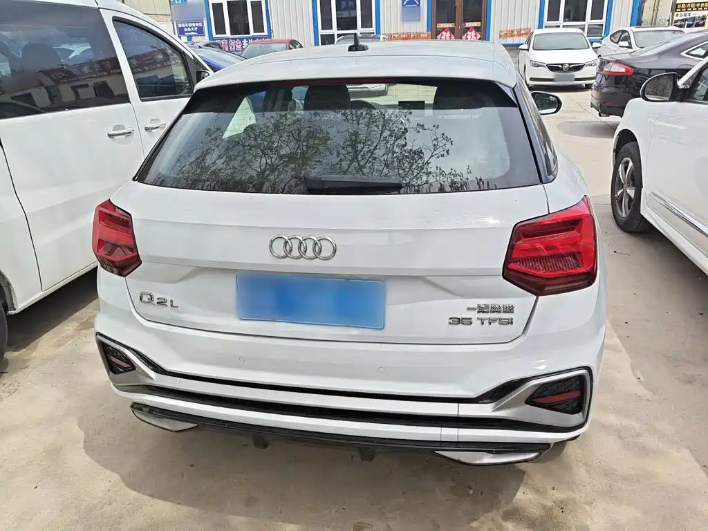 Audi Q2L 2022