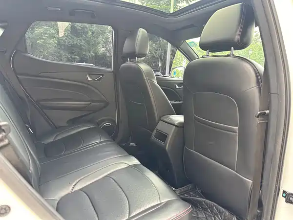 Dongfeng Fengguang 500 2021