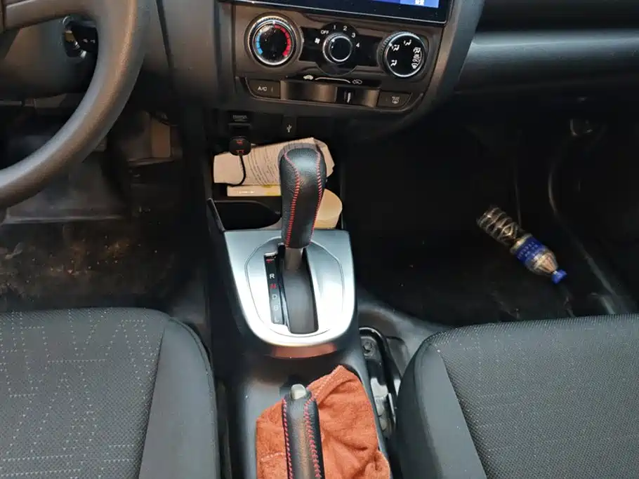 Honda Fit 2015 — фото 16