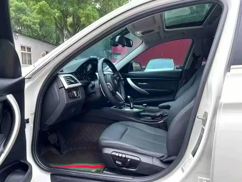 BMW 3 Series 2015