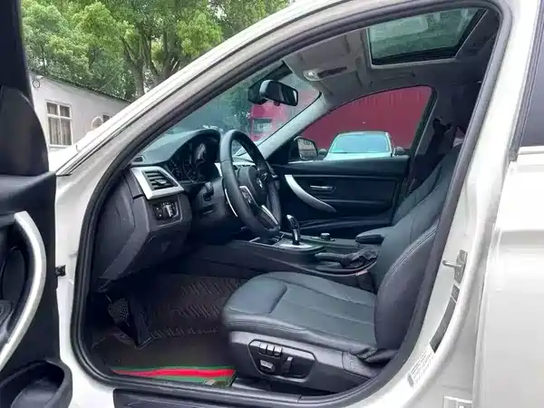 BMW 3 Series 2015