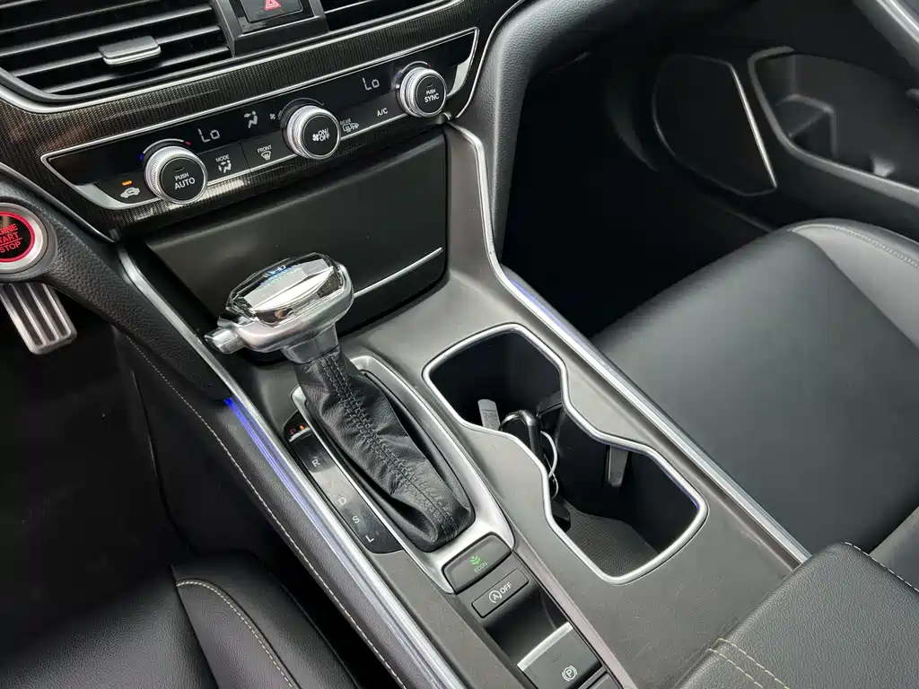Honda Accord 2023 — фото 14
