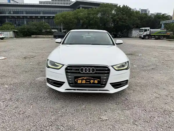 Audi A4L 2014