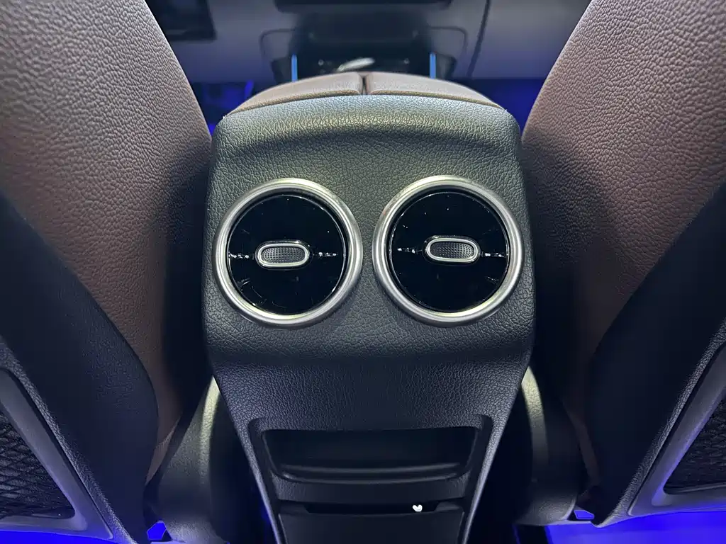 Mercedes-Benz GLB 2024 — фото 20