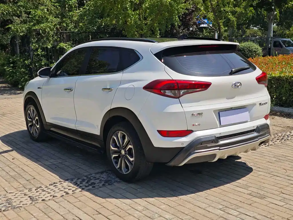 Hyundai Tucson 2016 — фото 10