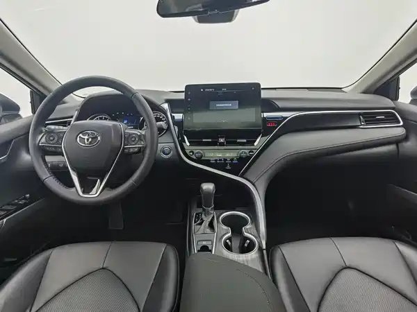 Toyota Camry 2023