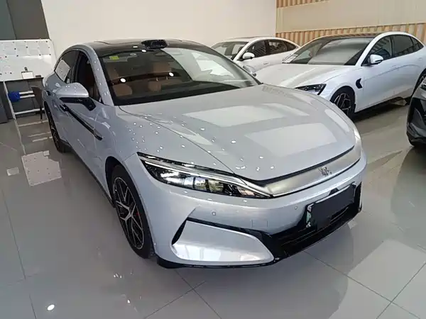 BYD Han L 2025