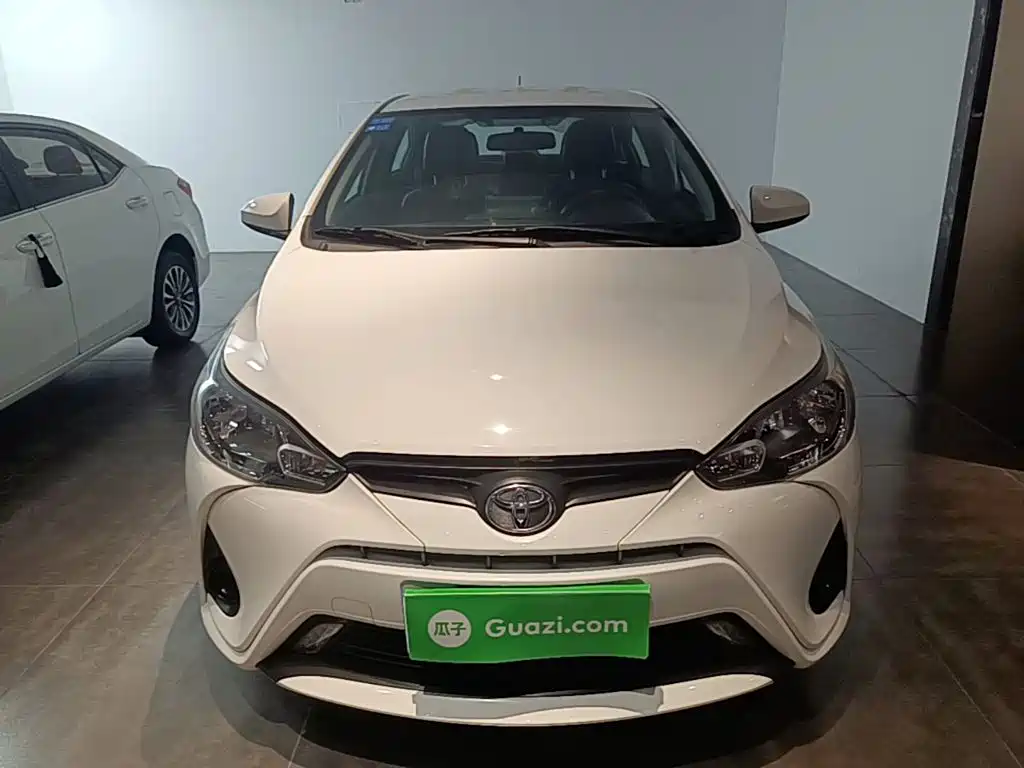 Toyota Yaris L 2023