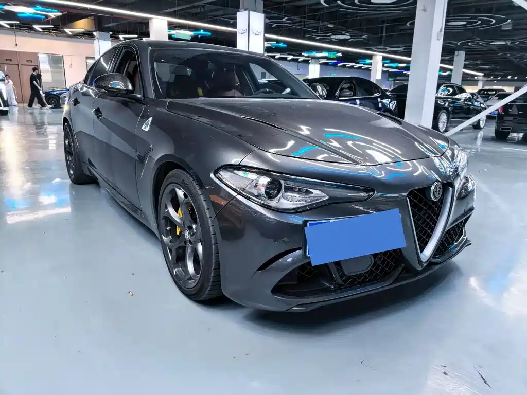 Alfa Romeo Giulia 2020 — фото 3