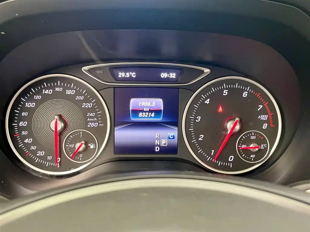 Mercedes-Benz B-Class 2019 — фото 13