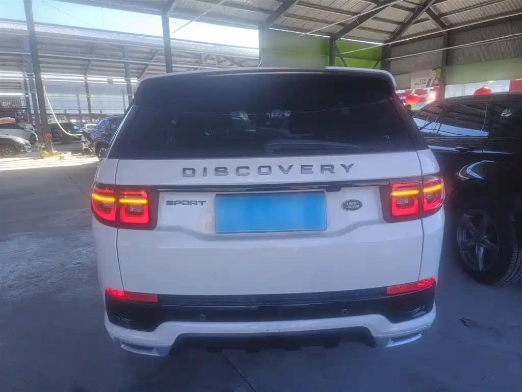 Land Rover Discovery Sport 2023 — фото 6