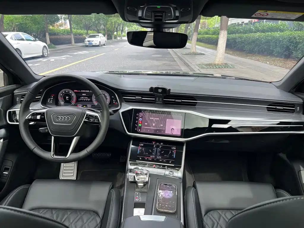 Audi A6L 2025 — фото 25